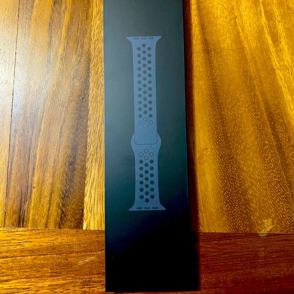 Apple Watch Nike black workout M/L watch band